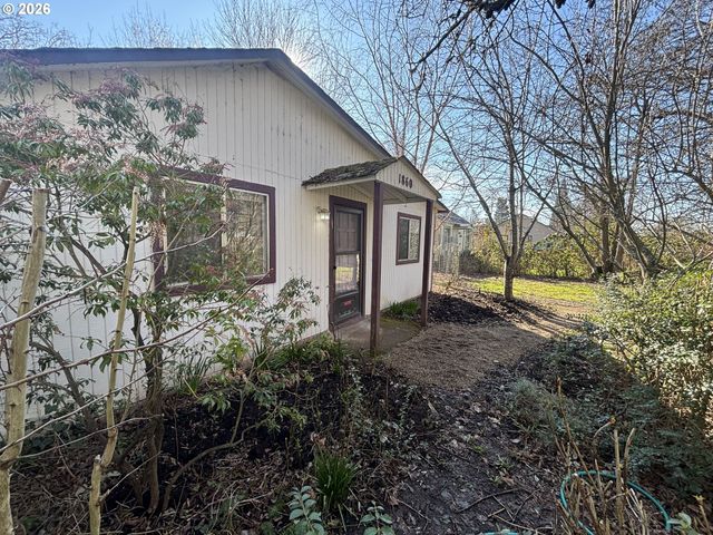 1860 W 12TH Ave, Eugene, OR 97402