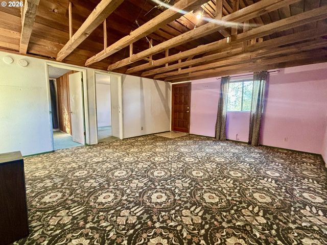 1860 W 12TH Ave, Eugene, OR 97402