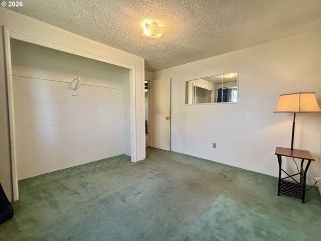 1860 W 12TH Ave, Eugene, OR 97402