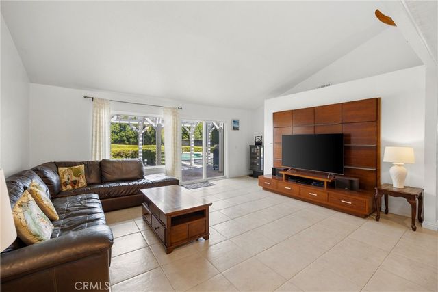 2314 N Euclid, Upland, CA 91784