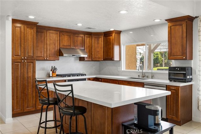 2314 N Euclid, Upland, CA 91784