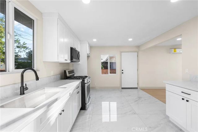 1814 E Avenue Q11, Palmdale, CA 93550