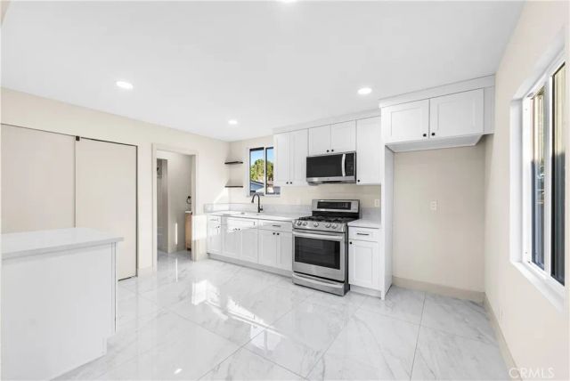 1814 E Avenue Q11, Palmdale, CA 93550