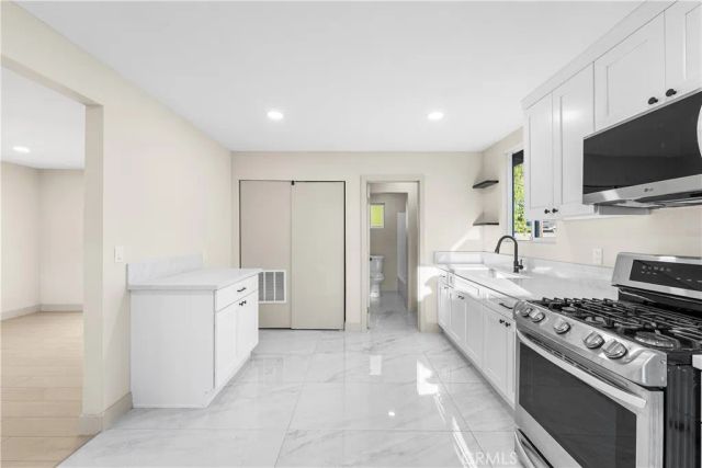1814 E Avenue Q11, Palmdale, CA 93550