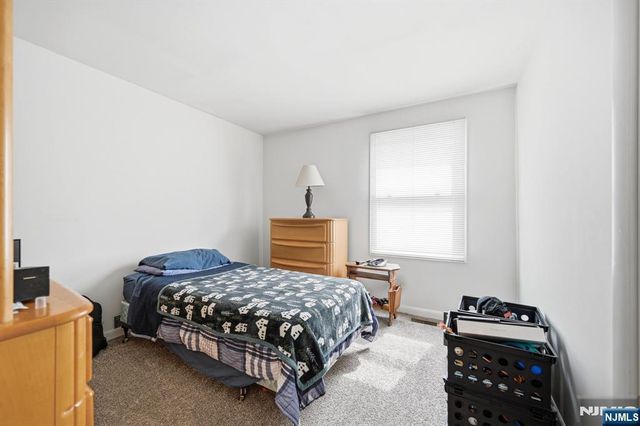 15 Orchard Street, Bloomingdale, NJ 07403