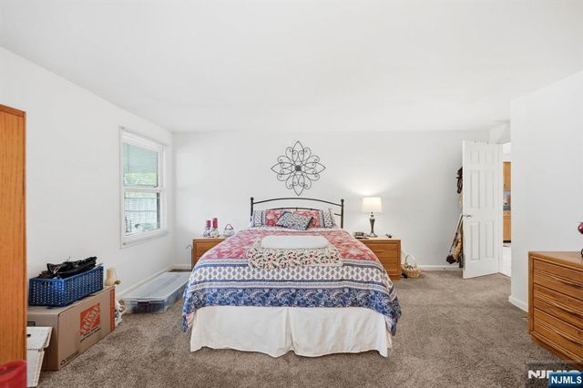 15 Orchard Street, Bloomingdale, NJ 07403