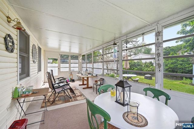 15 Orchard Street, Bloomingdale, NJ 07403