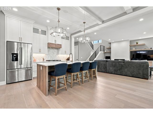 7385 Sw 77TH Ave, Portland, OR 97223