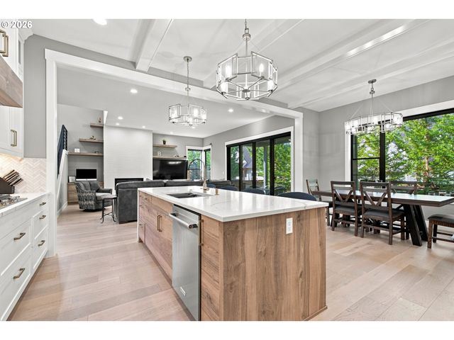 7385 Sw 77TH Ave, Portland, OR 97223