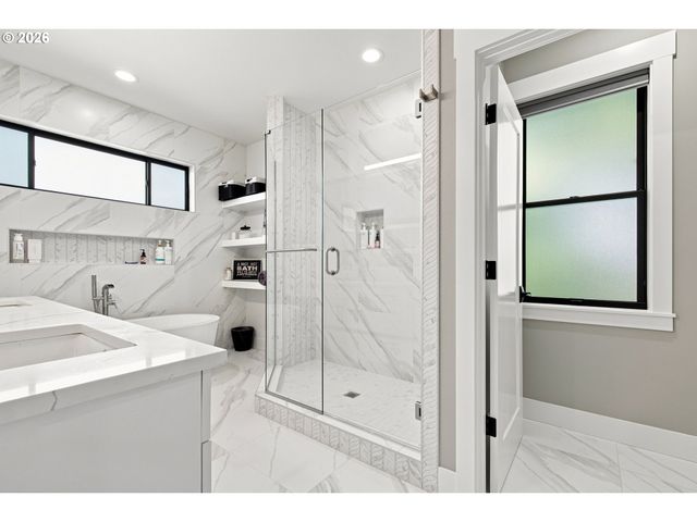 7385 Sw 77TH Ave, Portland, OR 97223