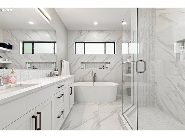 7385 Sw 77TH Ave, Portland, OR 97223