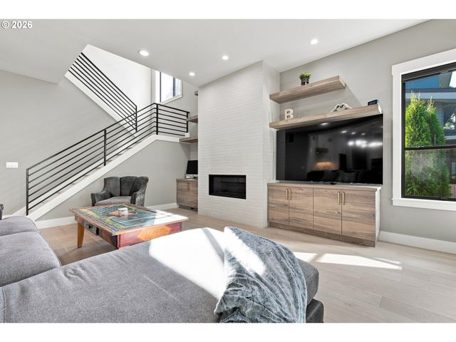 7385 Sw 77TH Ave, Portland, OR 97223