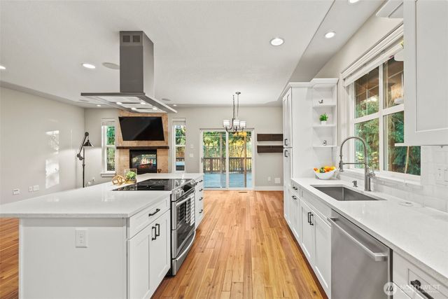 8002 372nd Street E, Eatonville, WA 98328