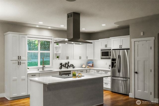 8002 372nd Street E, Eatonville, WA 98328