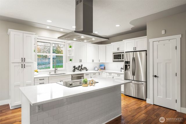 8002 372nd Street E, Eatonville, WA 98328