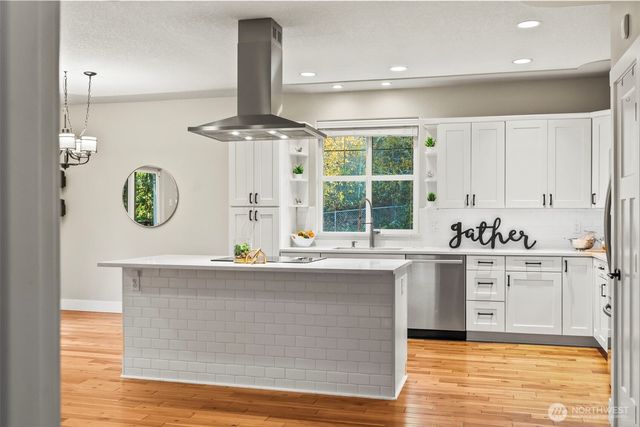 8002 372nd Street E, Eatonville, WA 98328