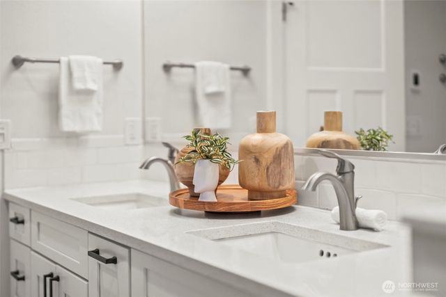 8002 372nd Street E, Eatonville, WA 98328