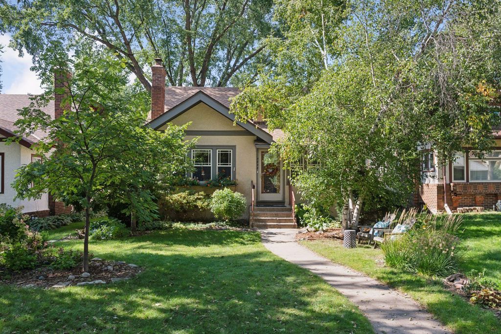 4848 15th Avenue S, Minneapolis, MN 55417