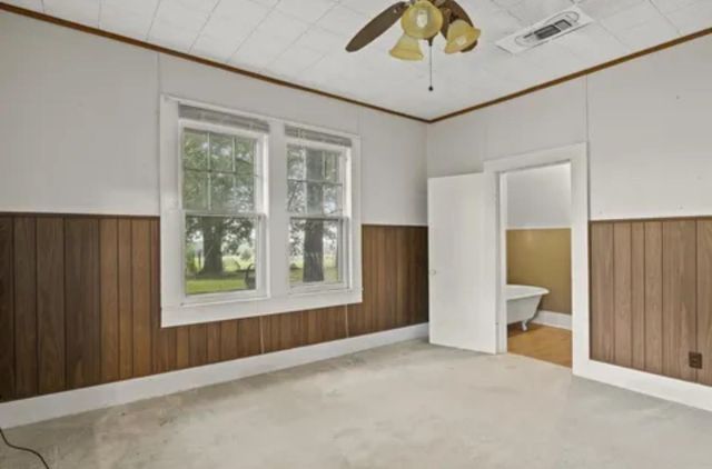 304 DAINGERFIELD ST, Naples, TX 75568