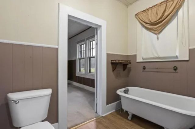 304 DAINGERFIELD ST, Naples, TX 75568