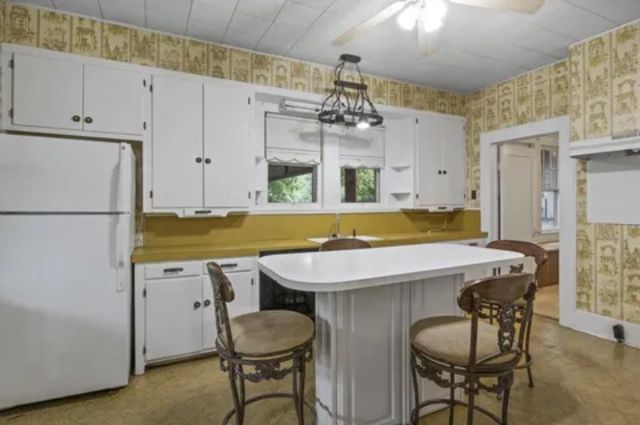 304 DAINGERFIELD ST, Naples, TX 75568