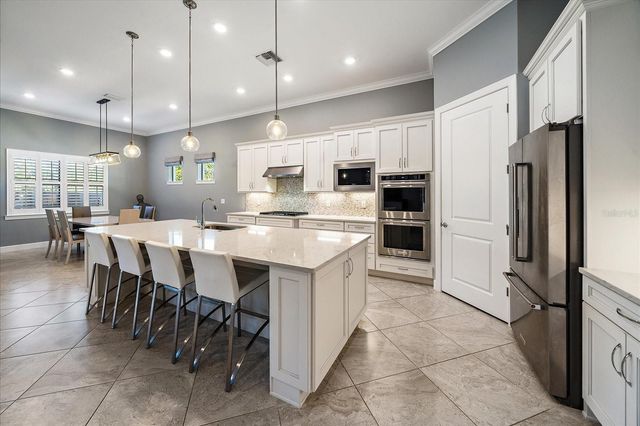 825 SEASCAPE PLACE, Sarasota, FL 34240