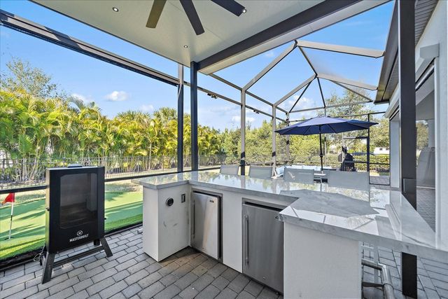 825 SEASCAPE PLACE, Sarasota, FL 34240