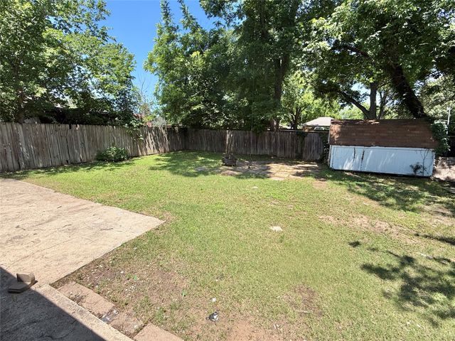 1617 E Union Bower Road, Irving, TX 75061
