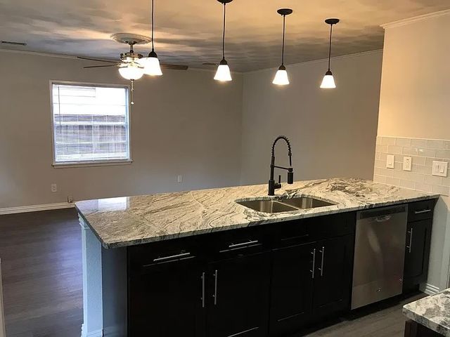 1617 E Union Bower Road, Irving, TX 75061