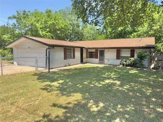 1617 E Union Bower Road, Irving, TX 75061
