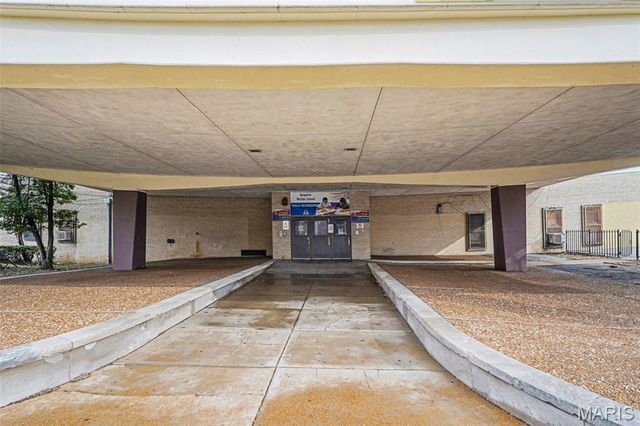 5511 Wabada Avenue, St Louis, MO 63112