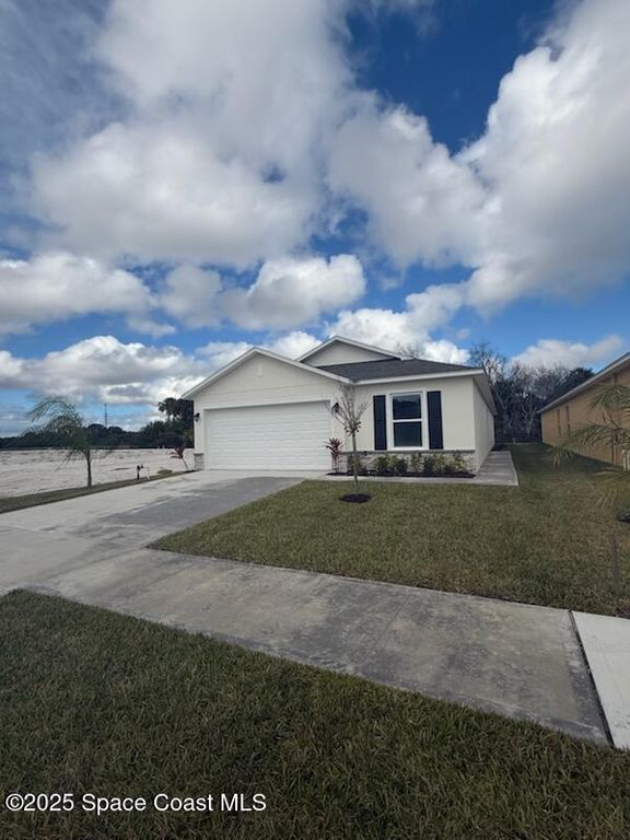 581 SW Richmond Circle, Palm Bay, FL 32908