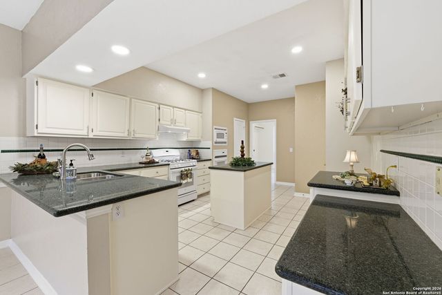 8810 London Heights, San Antonio, TX 78254