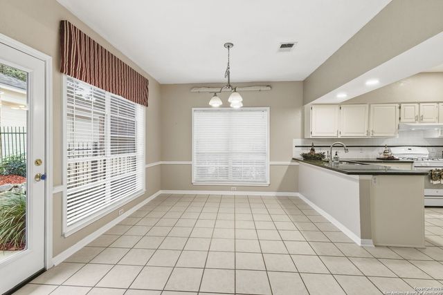 8810 London Heights, San Antonio, TX 78254