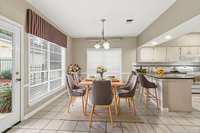 8810 London Heights, San Antonio, TX 78254