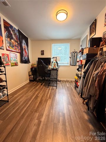 934 S Chestnut Street, Gastonia, NC 28054