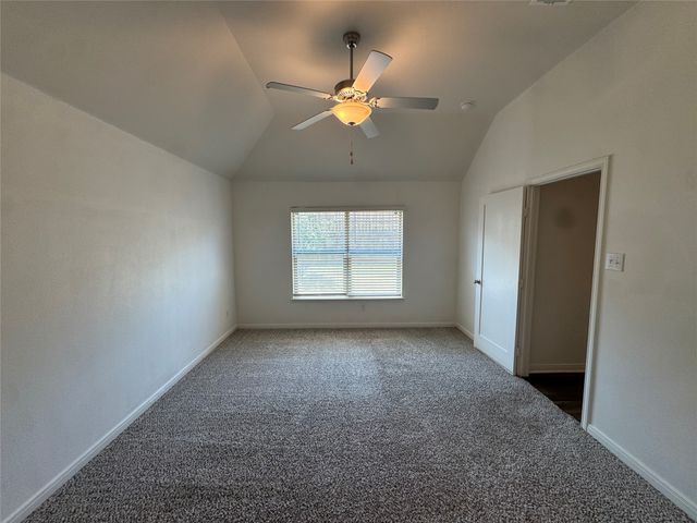 7512 Noble Oaks Drive, Fort Worth, TX 76120