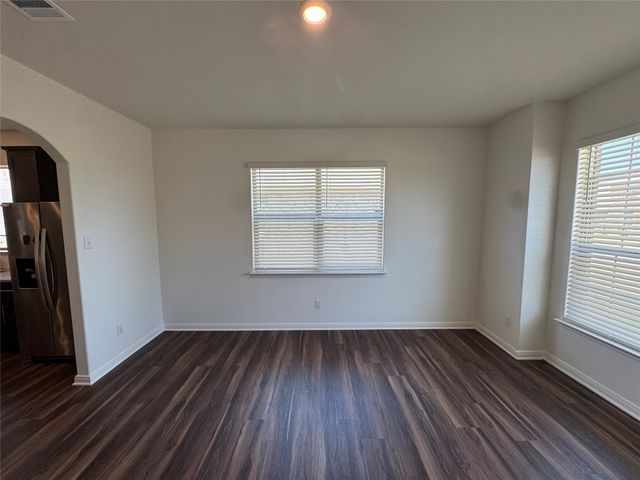 7512 Noble Oaks Drive, Fort Worth, TX 76120