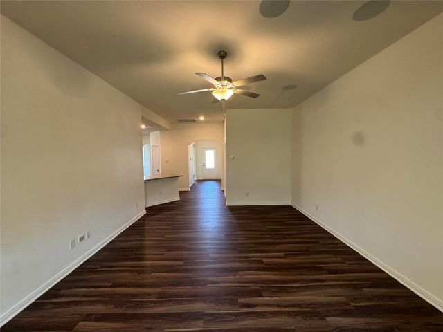 7512 Noble Oaks Drive, Fort Worth, TX 76120
