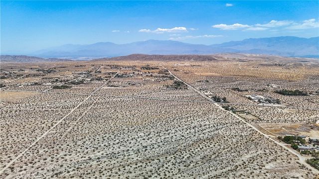 60 Dillon Road, Sky Valley, CA 92241