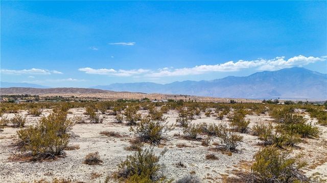 60 Dillon Road, Sky Valley, CA 92241
