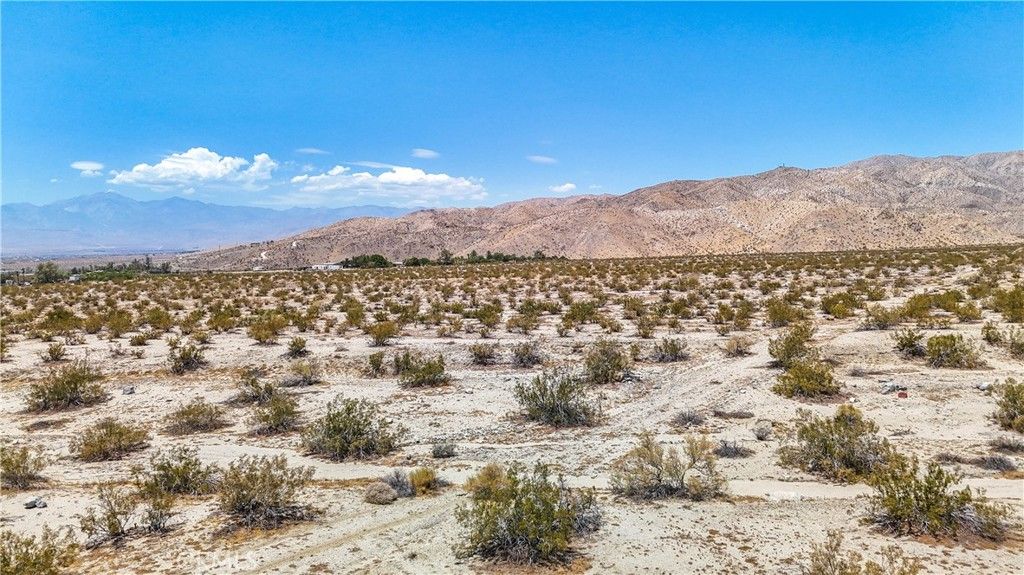 Image 17 of property listing at 60 Dillon Road, Desert Hot Springs, CA 92241
