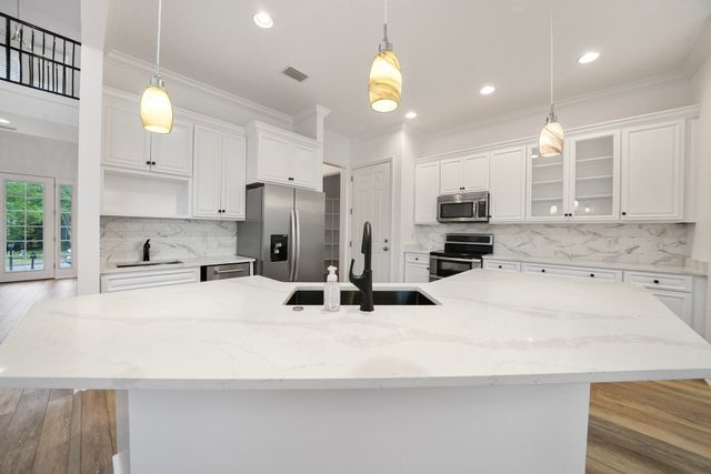 300 Coconut Grove Court, Panama City Beach, FL 32407