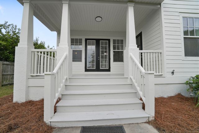 300 Coconut Grove Court, Panama City Beach, FL 32407