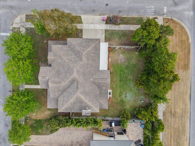 300 Coconut Grove Court, Panama City Beach, FL 32407