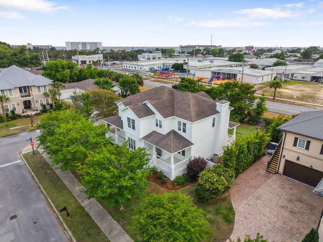 300 Coconut Grove Court, Panama City Beach, FL 32407