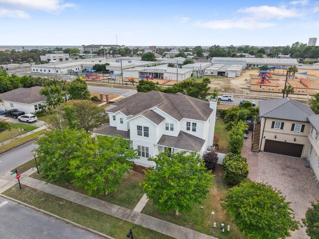 300 Coconut Grove Court, Panama City Beach, FL 32407