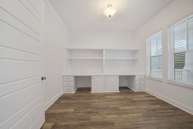 300 Coconut Grove Court, Panama City Beach, FL 32407
