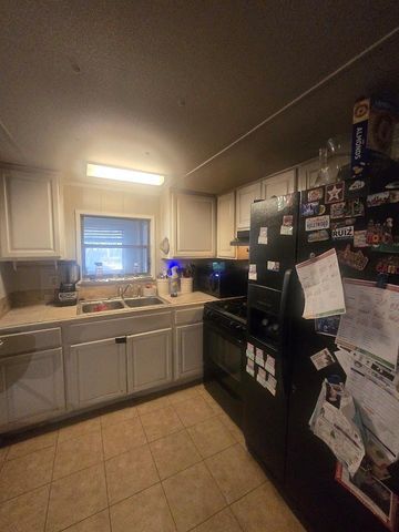 21401 Lindeman LN, Leander, TX 78641