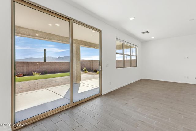 5618 W Carillon Ridge Lane, Marana, AZ 85743